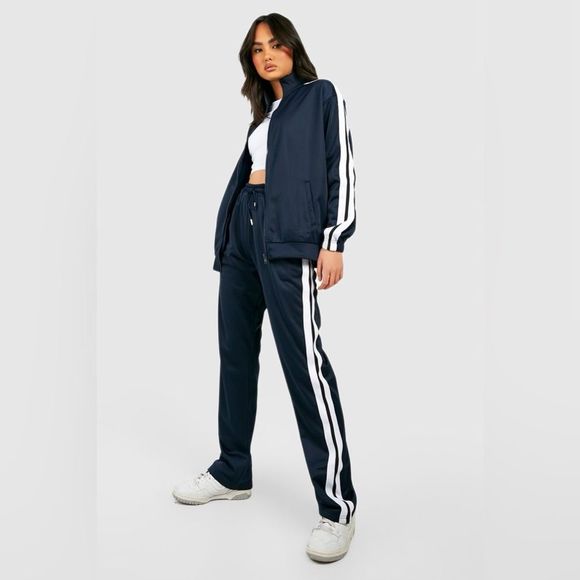 Boohoo • Tricot Side Stripe‎ Straight Leg Tracksuit - Picture 1 of 9